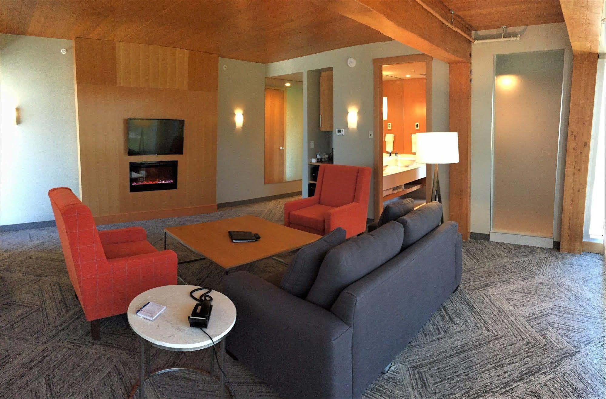Lakeside 4* Penticton